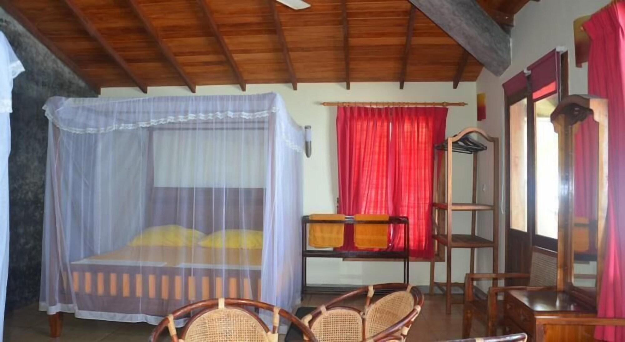 Time N Tide Beach Resort Hikkaduwa Kültér fotó