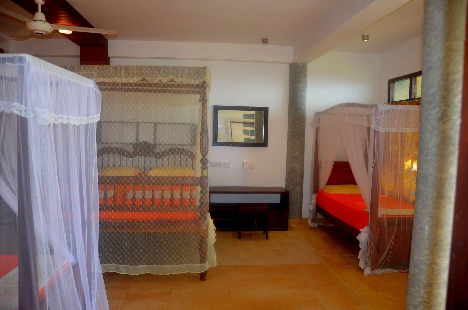 Time N Tide Beach Resort Hikkaduwa Kültér fotó