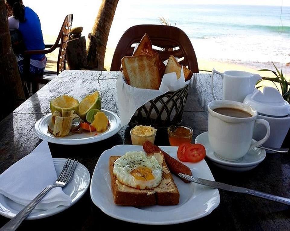Time N Tide Beach Resort Hikkaduwa Kültér fotó