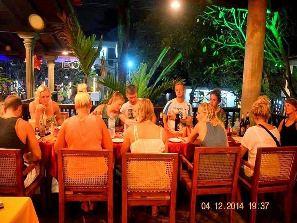 Time N Tide Beach Resort Hikkaduwa Kültér fotó