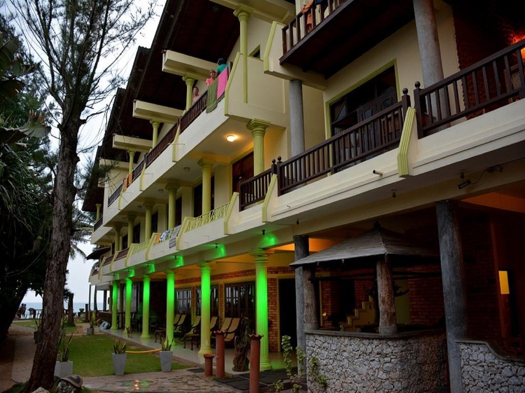 Time N Tide Beach Resort Hikkaduwa Kültér fotó
