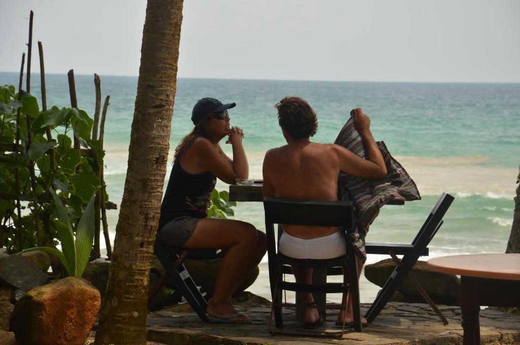 Time N Tide Beach Resort Hikkaduwa Kültér fotó