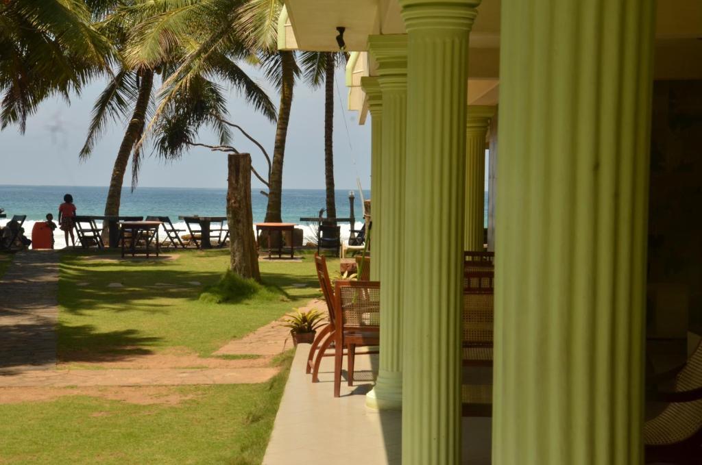 Time N Tide Beach Resort Hikkaduwa Kültér fotó